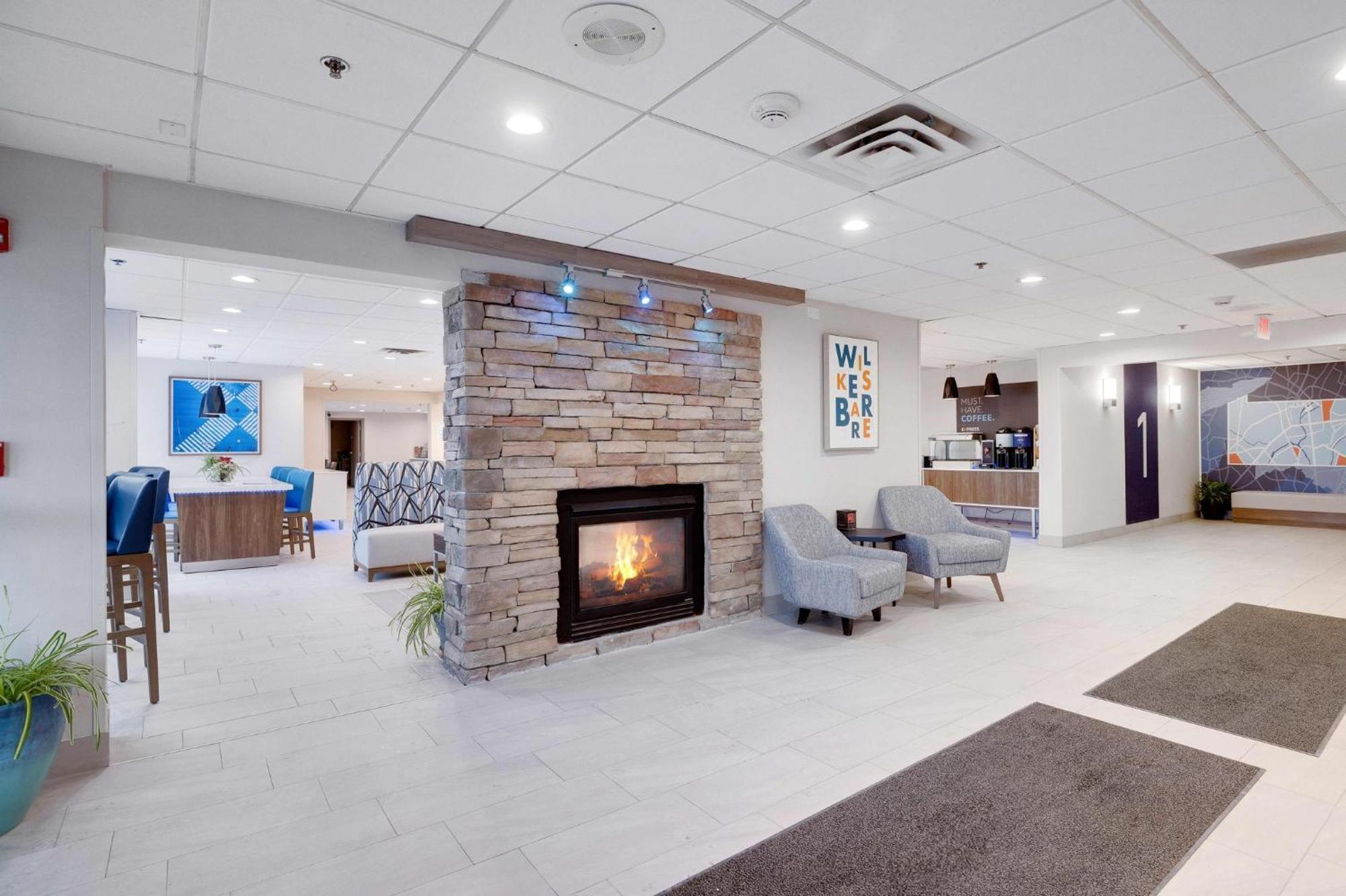Holiday Inn Express Wilkes Barre East By Ihg Eksteriør bilde